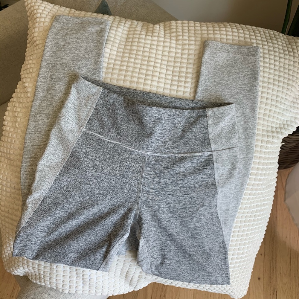 Outdoor Voices two tone warmup legging